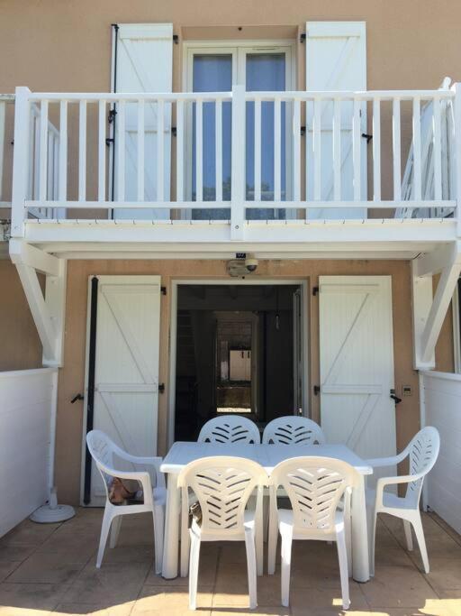 T3 En Duplex Avec Grande Piscine Apartman Anglet Kültér fotó