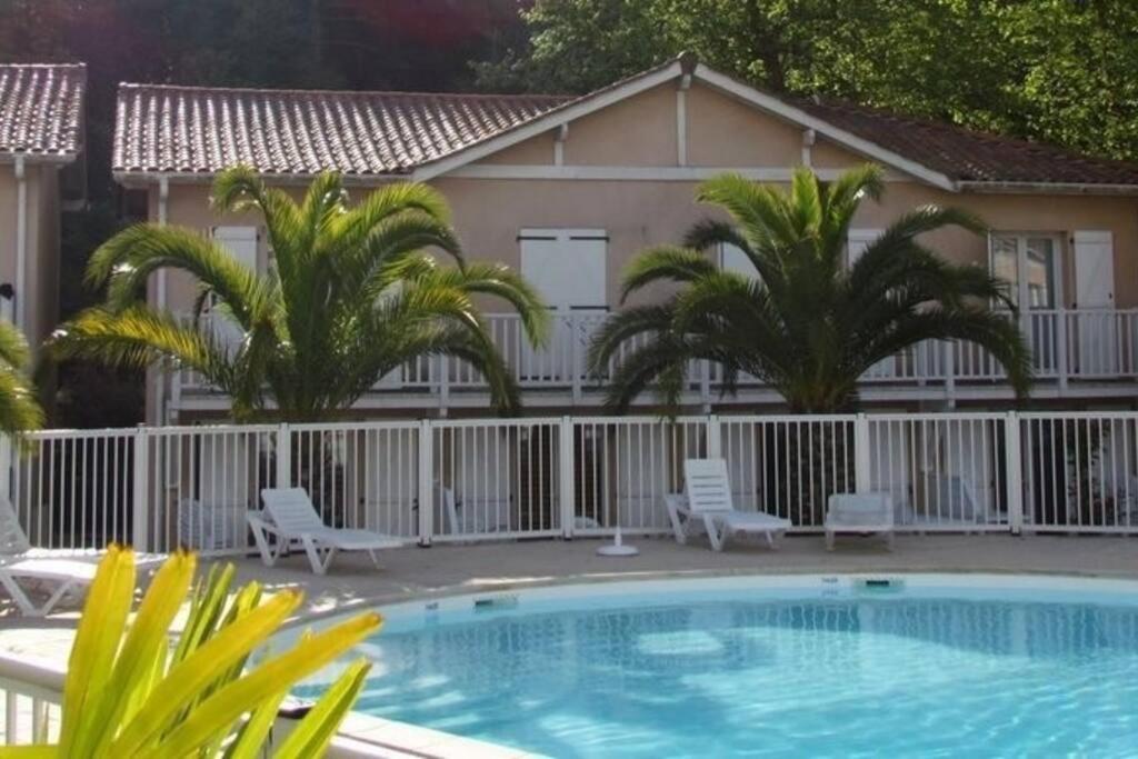 T3 En Duplex Avec Grande Piscine Apartman Anglet Kültér fotó